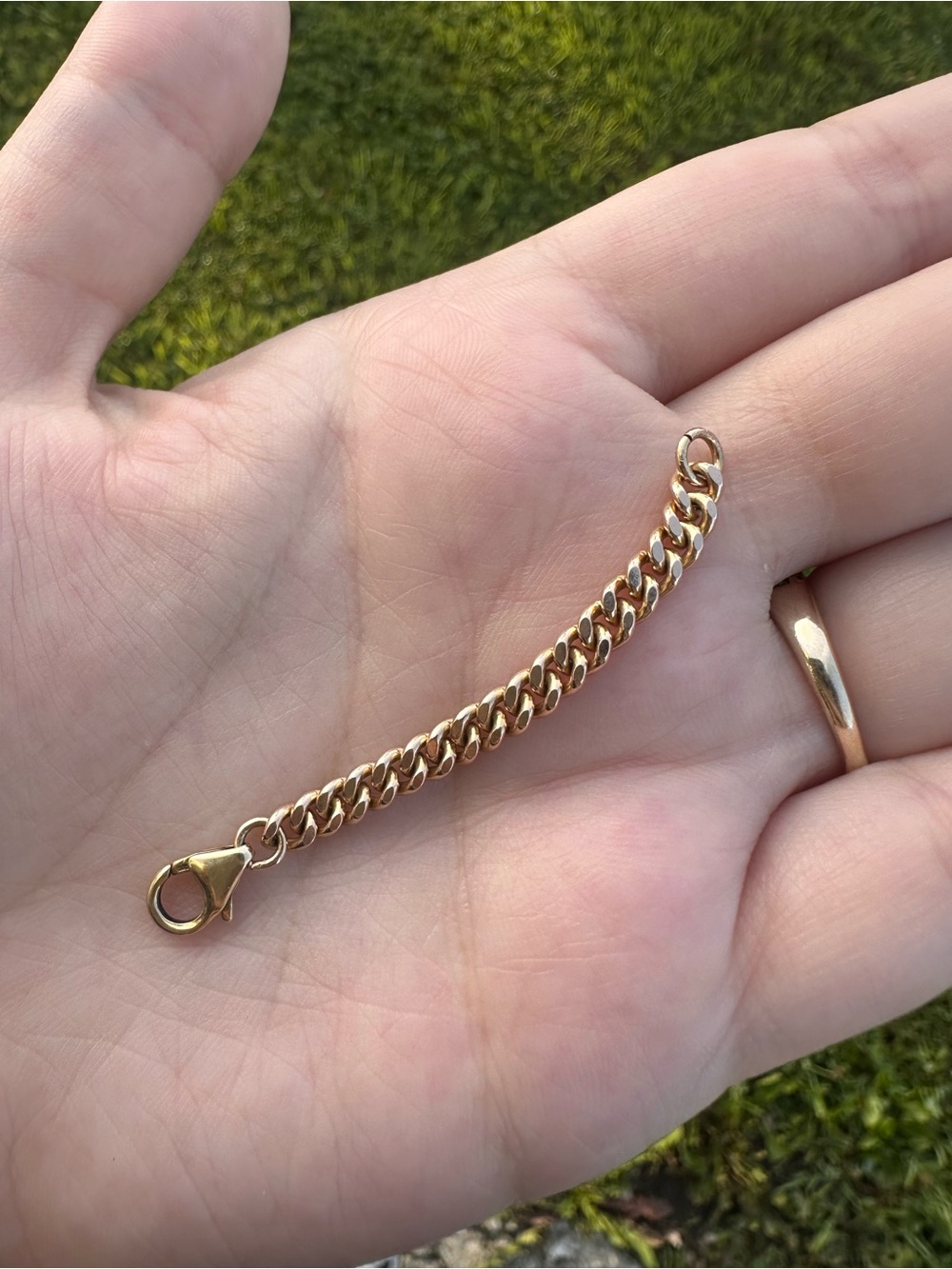 Solid yellow gold curb chain extender - Picture 4 of 8